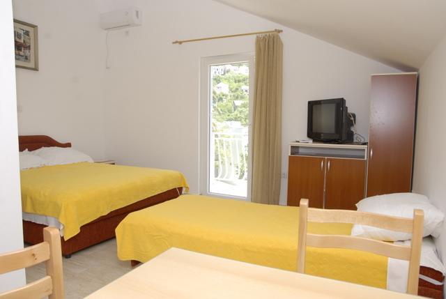Apartment Dosljak *